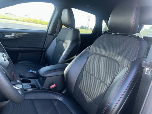 Used 2023 Ford Escape ST-Line w/ Tech Pack #1 image 12