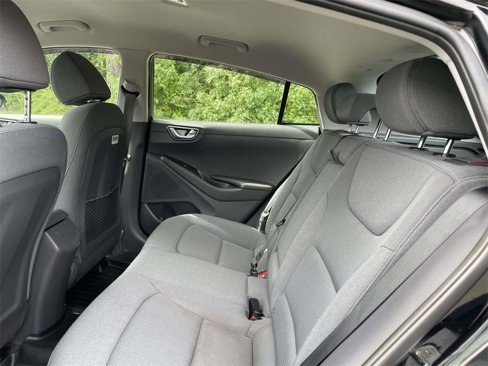 Certified 2022 Hyundai Ioniq SE image 11