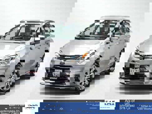 Used 2016 Toyota Corolla LE image 1