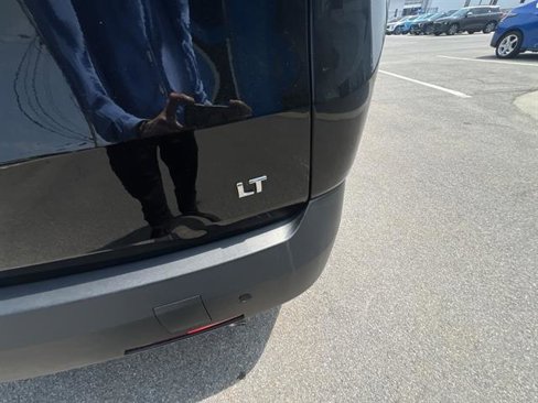 Used 2021 Chevrolet Traverse LT image 33