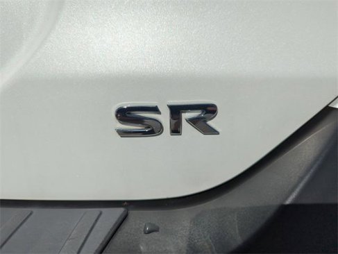 Certified 2020 Nissan Kicks SR w/ Exterior Package image 17