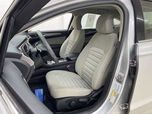 Used 2018 Ford Fusion S image 18