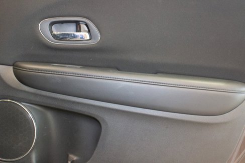 Used 2017 Honda HR-V EX image 11