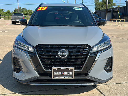 Used 2023 Nissan Kicks SR w/ SR Premium Package image 11