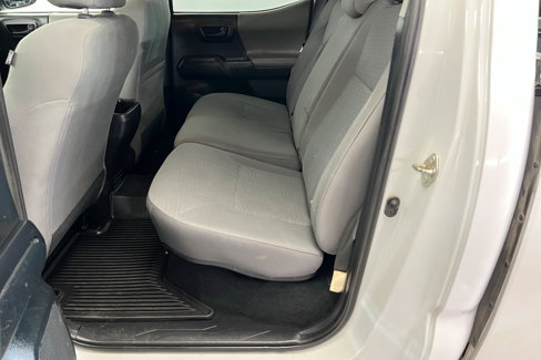 Used 2016 Toyota Tacoma SR image 22