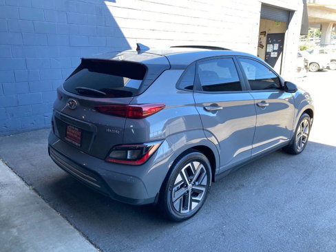 Used 2022 Hyundai Kona SEL w/ Convenience Package image 3