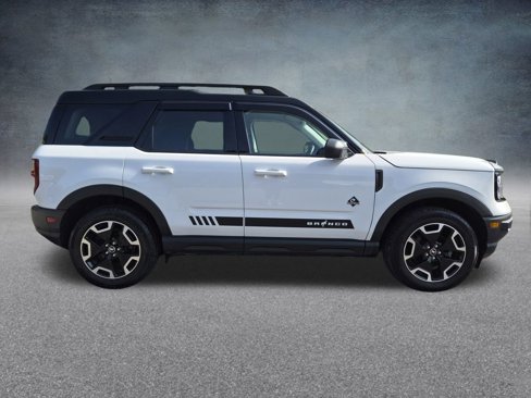 Used 2022 Ford Bronco Sport Outer Banks w/ Tech Package image 9
