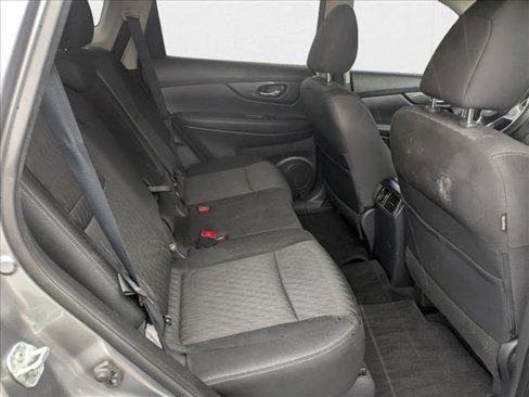 Used 2018 Nissan Rogue SV image 17