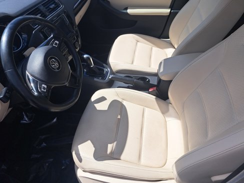 Used 2017 Volkswagen Jetta SEL image 15