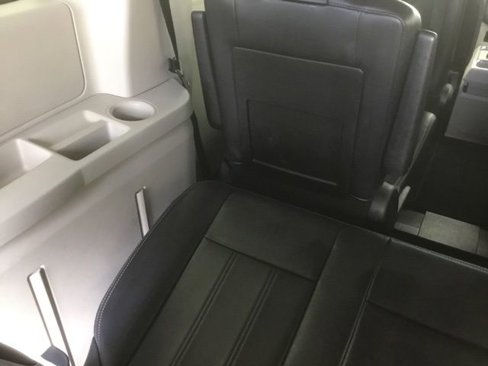 Used 2014 Chrysler Town & Country Touring image 20
