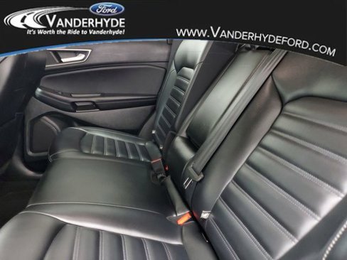 Used 2023 Ford Edge SEL image 10