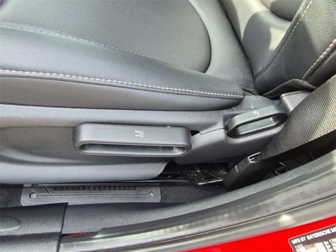 Used 2018 MINI Cooper S image 19