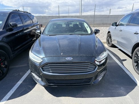 Used 2014 Ford Fusion SE image 2