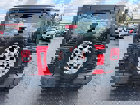 Used 2015 Jeep Wrangler Sport image 6