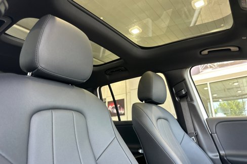 Certified 2024 Mercedes-Benz EQB 300 4MATIC image 17