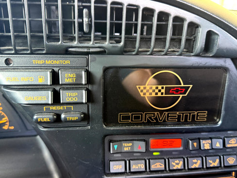 Used 1993 Chevrolet Corvette Convertible image 21