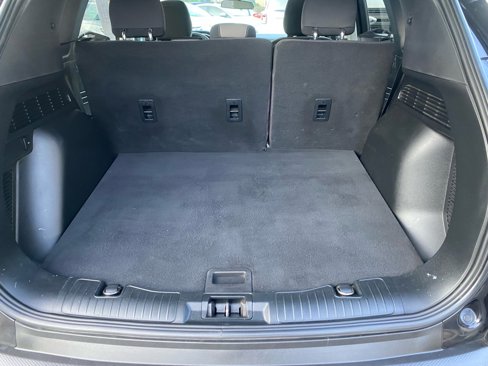 Used 2021 Ford Escape SE w/ Cold Weather Package image 19