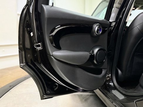 Used 2019 MINI Cooper S image 14