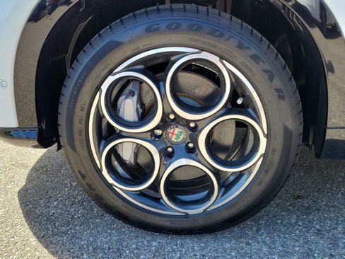New 2024 Alfa Romeo Tonale Ti image 3