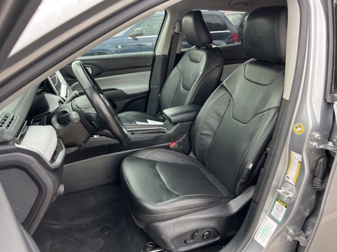 Used 2022 Jeep Compass Latitude image 10