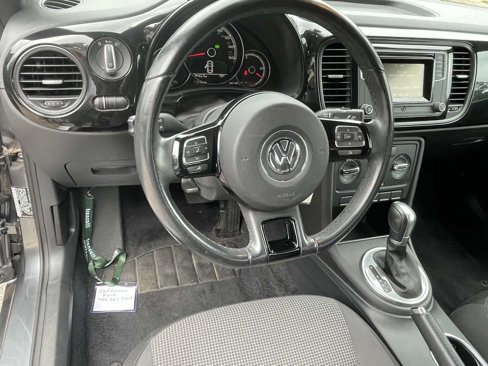 Used 2017 Volkswagen Beetle 1.8T S image 12