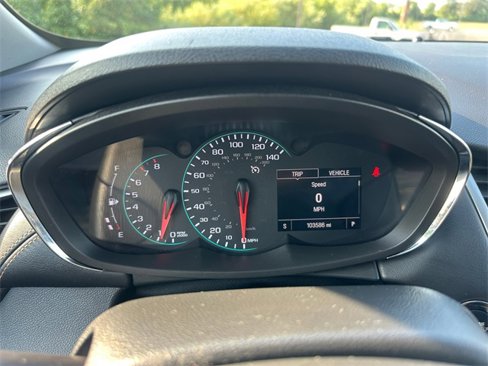 Used 2018 Chevrolet Trax LT w/ LT Convenience Package image 18