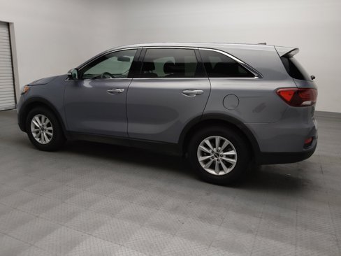 Used 2020 Kia Sorento LX image 3