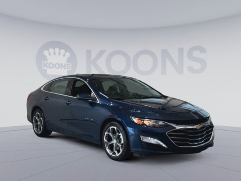Used 2020 Chevrolet Malibu LT w/ Leather Package image 2