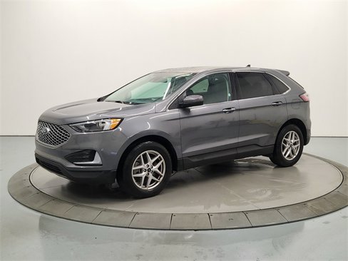 Used 2024 Ford Edge SEL image 3