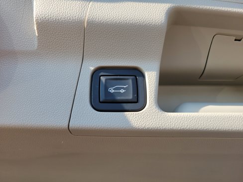 Used 2019 GMC Acadia Denali image 12
