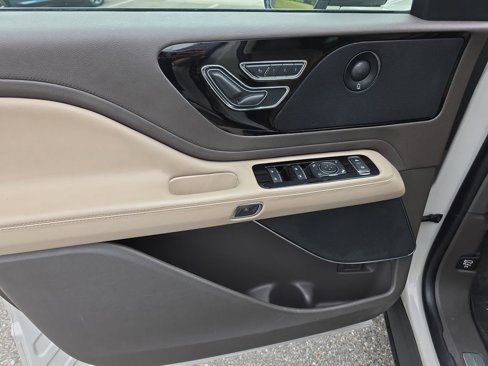 Used 2021 Lincoln Aviator Grand Touring w/ Elements Package Plus image 19