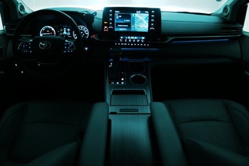 Used 2024 Toyota Sienna Limited image 52