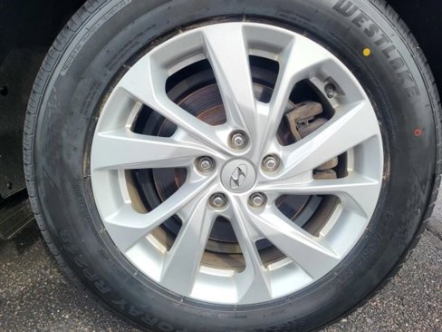 Used 2019 Hyundai Tucson SE image 9
