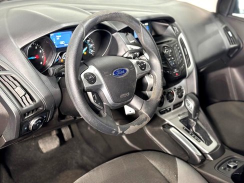 Used 2014 Ford Focus SE w/ SE Winter Package image 24