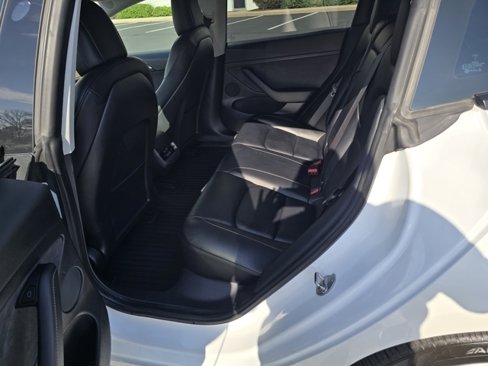 Used 2021 Tesla Model 3 Long Range image 15