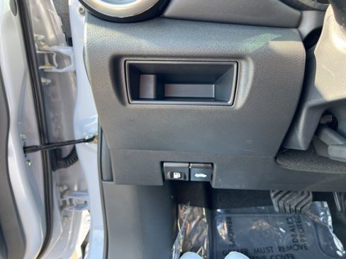 New 2025 Nissan Versa SR image 15