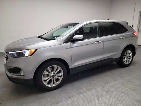 Used 2024 Ford Edge Titanium image 2