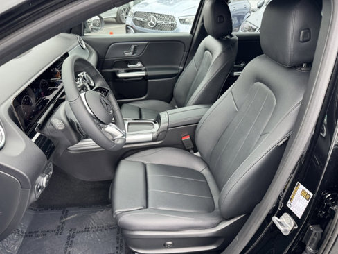 New 2025 Mercedes-Benz GLA 250 image 2