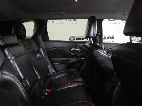 Used 2019 Jeep Cherokee Limited w/ Technology Group image 20
