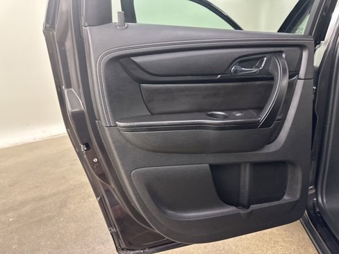 Used 2017 Chevrolet Traverse LT image 28