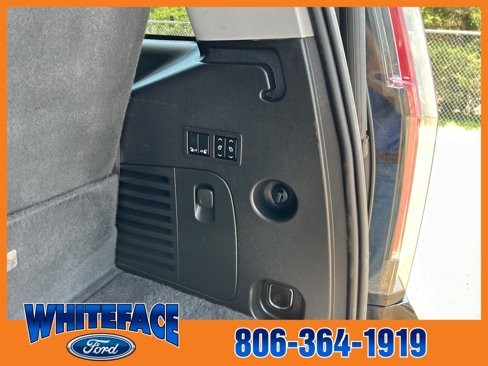 Used 2018 Cadillac Escalade Luxury image 41