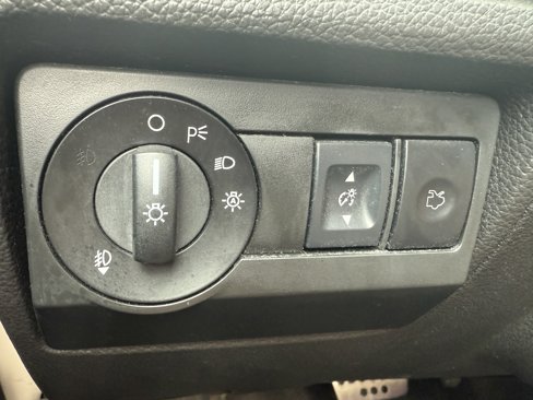 Used 2012 Ford Fusion SEL image 32