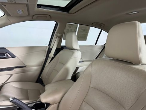 Used 2017 Honda Accord EX-L image 6