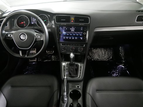 Used 2018 Volkswagen Golf Alltrack SE image 10