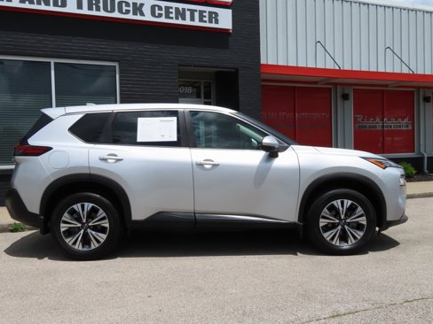Used 2022 Nissan Rogue SV image 11
