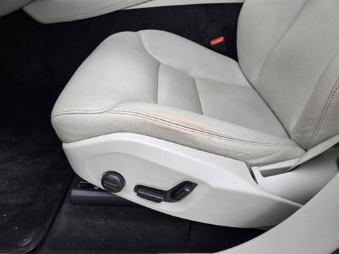 Certified 2021 Volvo XC90 T6 Momentum image 18