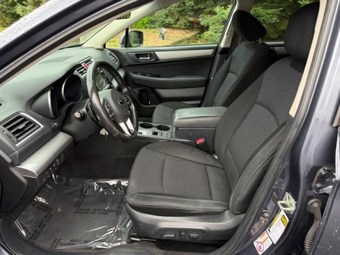 Used 2017 Subaru Outback 2.5i Premium image 6