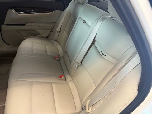 Used 2013 Cadillac XTS Premium image 8