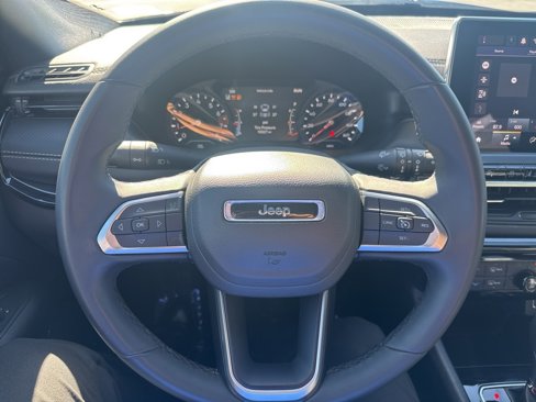 Certified 2024 Jeep Compass Latitude w/ Altitude Special Edition image 19