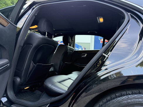 Used 2014 Mercedes-Benz E 350 Sedan w/ Premium 1 Package image 19